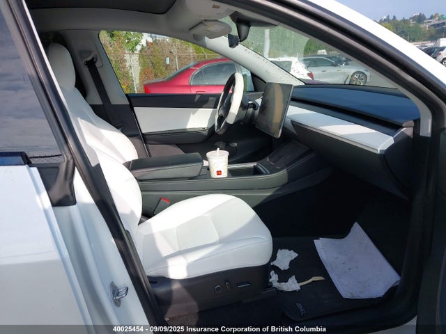 5YJYGDEE8MF140136 Tesla Model Y