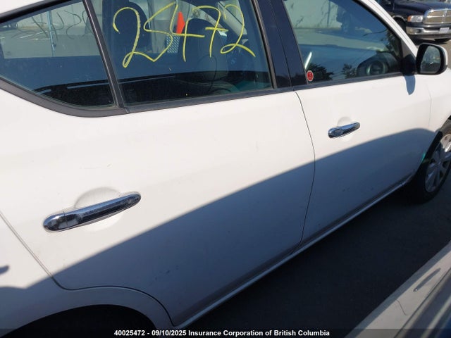 3N1CN7AP7EL827624 Nissan 2014
