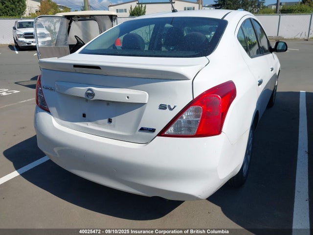 3N1CN7AP7EL827624 Nissan 2014