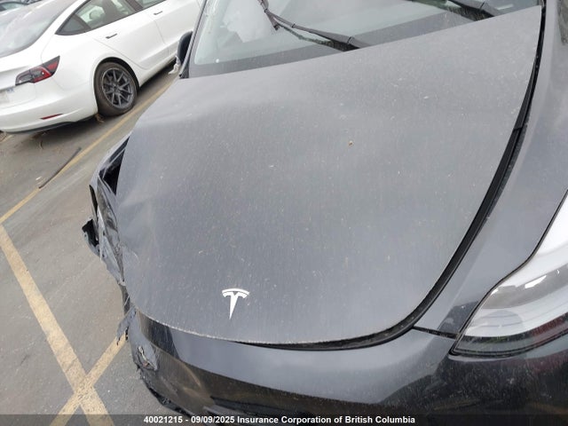 7SAYGDEE7RF105744 Tesla Model Y