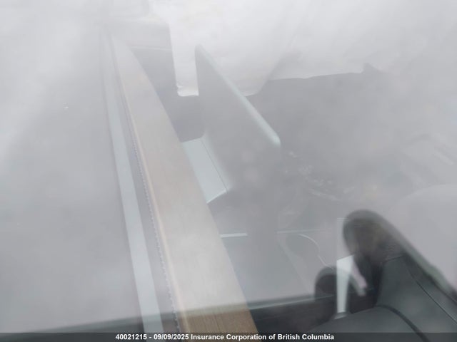 7SAYGDEE7RF105744 Tesla Model Y