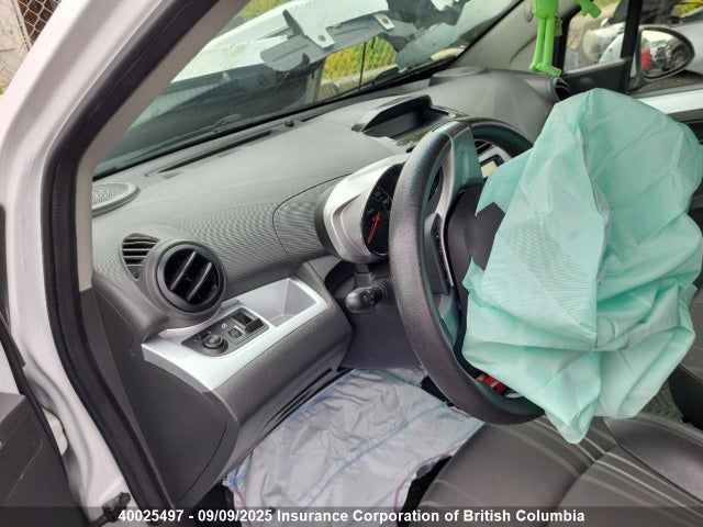 Chevrolet ll0 2014 KL8CD6S99EC528344 Image 3