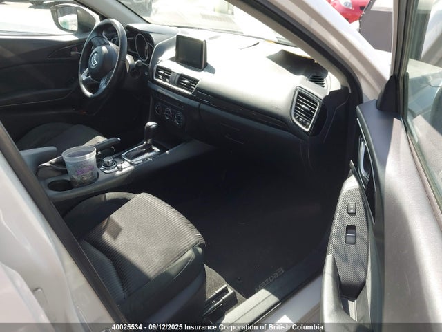 3MZBM1V75FM199610 Mazda pe