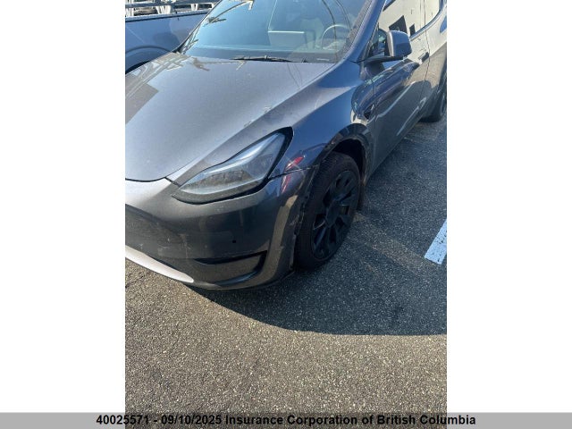 7SAYGDEE5NF564166 Tesla Model Y