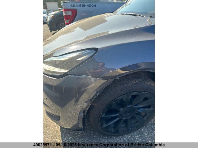 7SAYGDEE5NF564166 Tesla Model Y