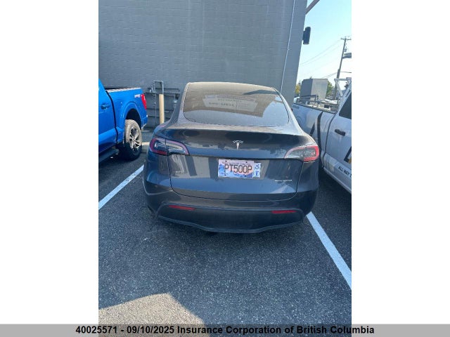 7SAYGDEE5NF564166 Tesla Model Y