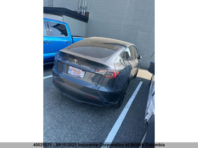7SAYGDEE5NF564166 Tesla Model Y