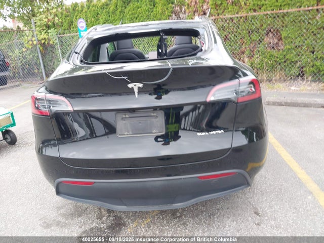 7SAYGDEE0SF290158 Tesla Model Y