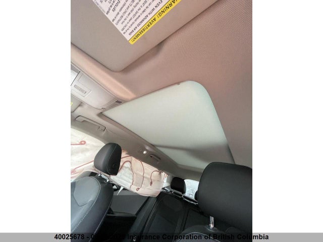 3VVLX7B24NM091408 Volkswagen tsi