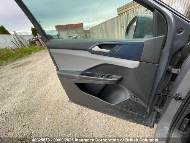 3VVLX7B24NM091408 Volkswagen tsi