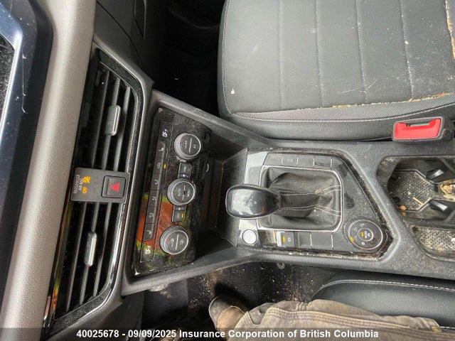 3VVLX7B24NM091408 Volkswagen tsi
