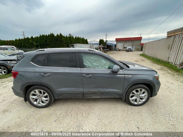 3VVLX7B24NM091408 Volkswagen tsi