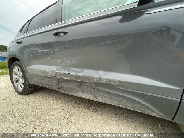 3VVLX7B24NM091408 Volkswagen tsi