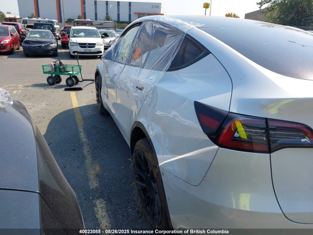 5YJYGDEE7MF306341 Tesla Model Y
