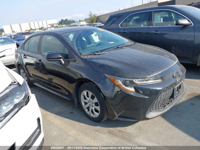 40025887 :رقم المزاد ، 5YFBPMBE0MP243551 vin ، 2021 Toyota Corolla Le مزاد بيع