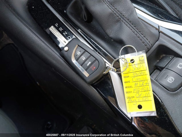 40025887 :رقم المزاد ، 5YFBPMBE0MP243551 vin ، 2021 Toyota Corolla Le مزاد بيع