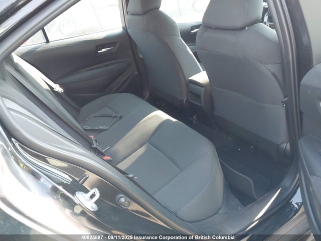 40025887 :رقم المزاد ، 5YFBPMBE0MP243551 vin ، 2021 Toyota Corolla Le مزاد بيع