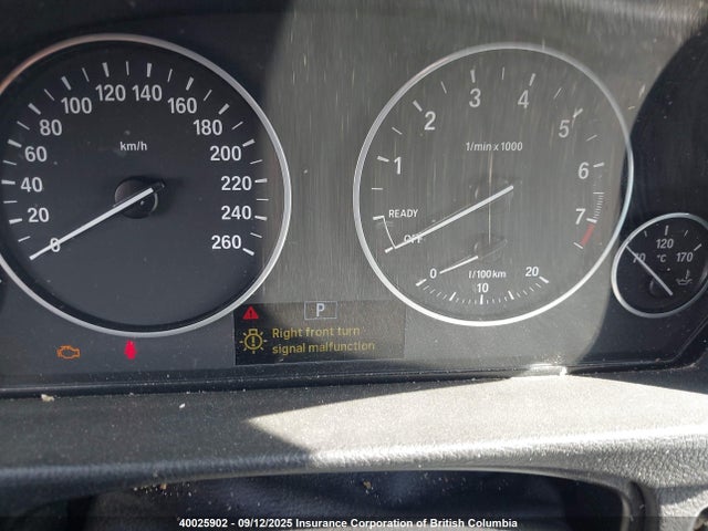 WBA3C3C57EP662330 BMW 320i