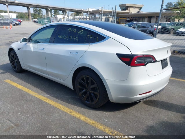 5YJ3E1EA7KF528905 Tesla MODEL 3