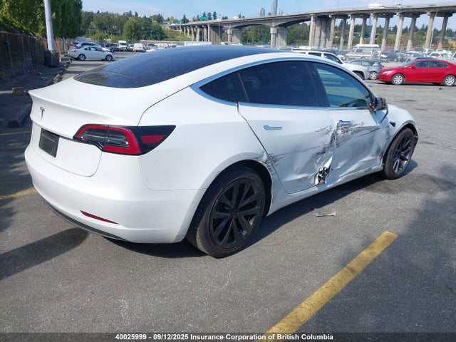 5YJ3E1EA7KF528905 Tesla MODEL 3