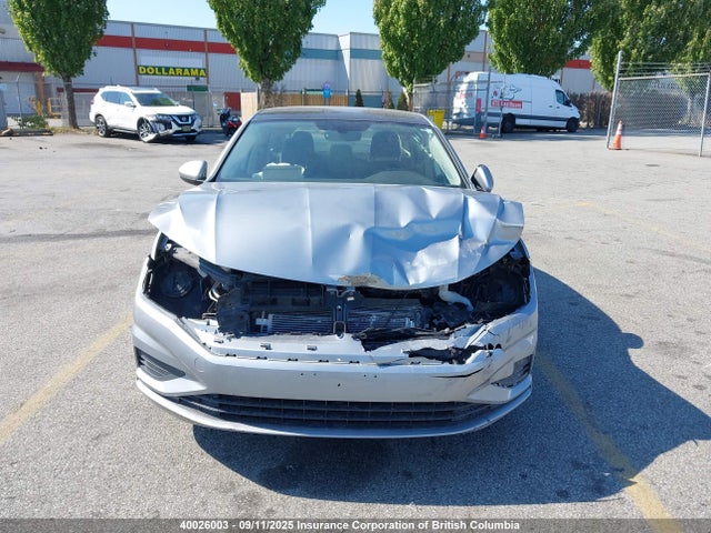3VWE57BU5MM073638 Volkswagen tsi