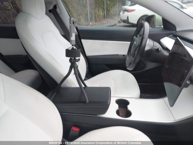 5YJ3E1EB3JF148256 Tesla MODEL 3
