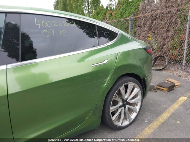 5YJ3E1EB3JF148256 Tesla MODEL 3