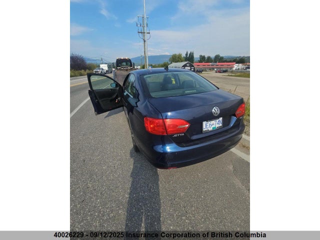 3VWLL7AJXEM351603 Volkswagen 2014