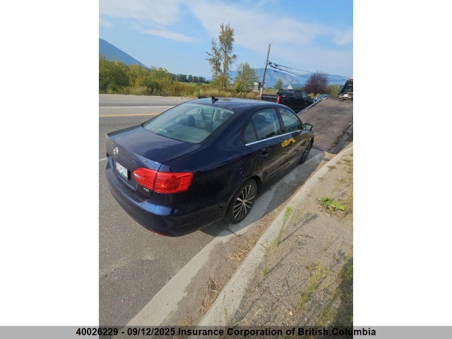 3VWLL7AJXEM351603 Volkswagen 2014