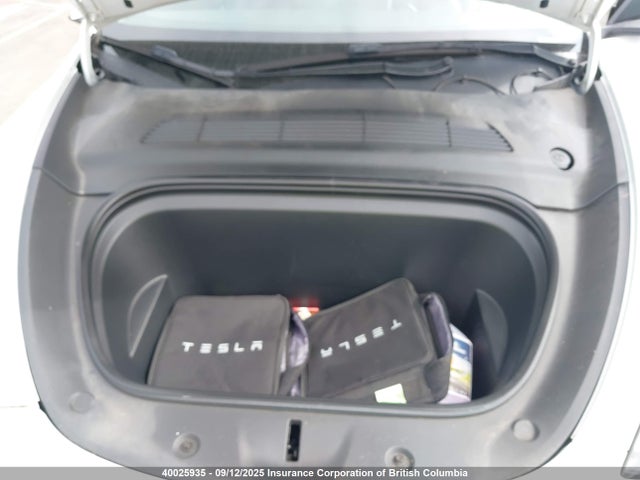 7SAYGDEE3NF426996 Tesla Model Y