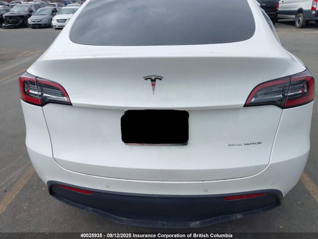 7SAYGDEE3NF426996 Tesla Model Y