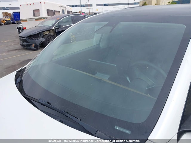 7SAYGDEE3NF426996 Tesla Model Y