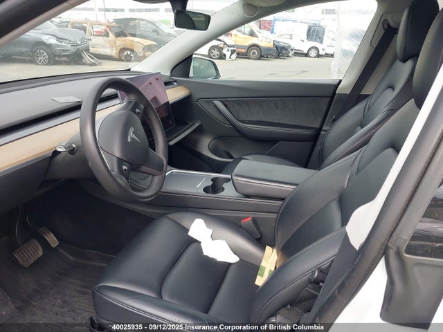 7SAYGDEE3NF426996 Tesla Model Y