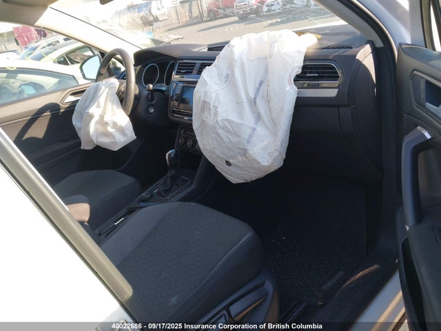 3VV0B7AX5LM093244 Volkswagen Tiguan