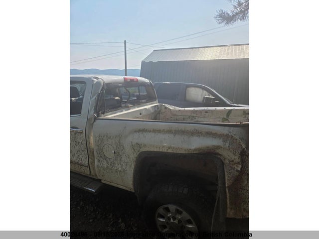 GMC lml 2015 1GT423C83FF174987 Image 3
