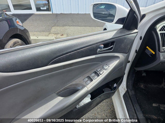 Hyundai 2014 2014 KMHEC4A40EA109268 Image 8