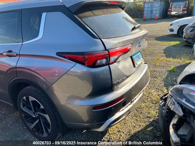 JA4J4VA86PZ613881 Mitsubishi Outlander