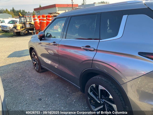 JA4J4VA86PZ613881 Mitsubishi Outlander