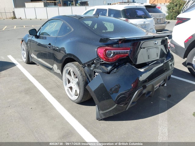 Toyota na 2018 JF1ZNAE18J9701534 Image 3