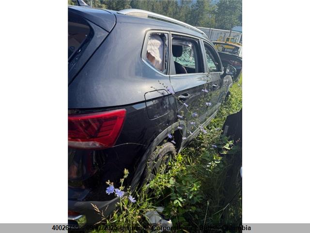 3VVWX7B28NM083504 Volkswagen tsi