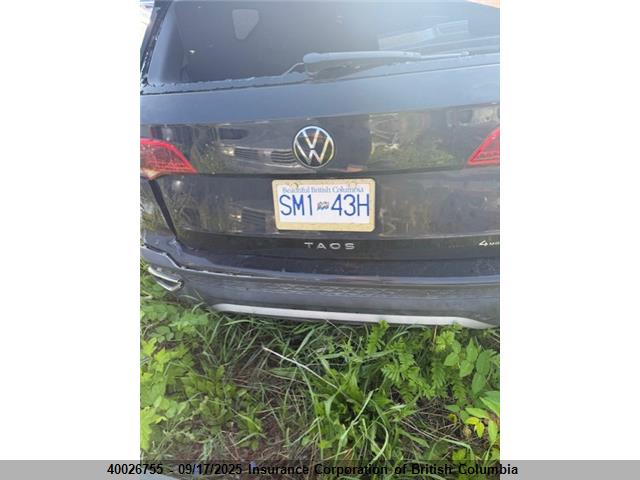 3VVWX7B28NM083504 Volkswagen tsi