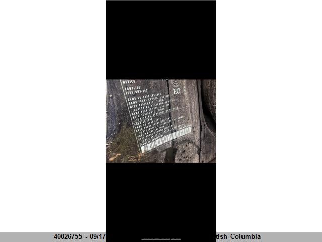 3VVWX7B28NM083504 Volkswagen tsi