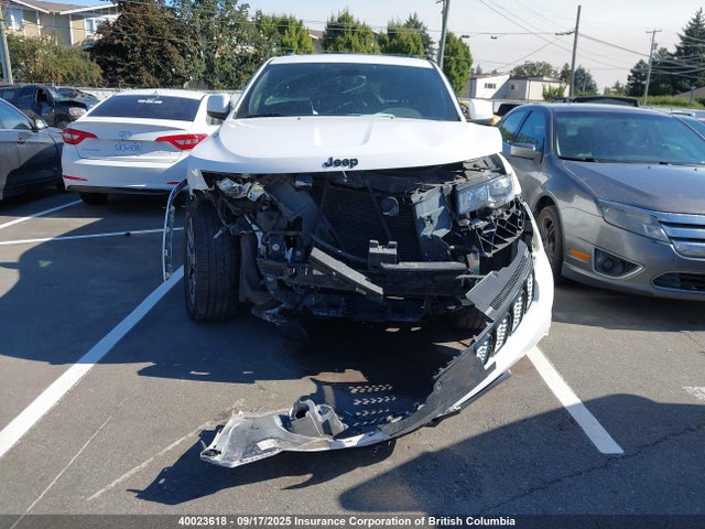 1C4RJFAG0JC292638 Jeep Grand Cherokee