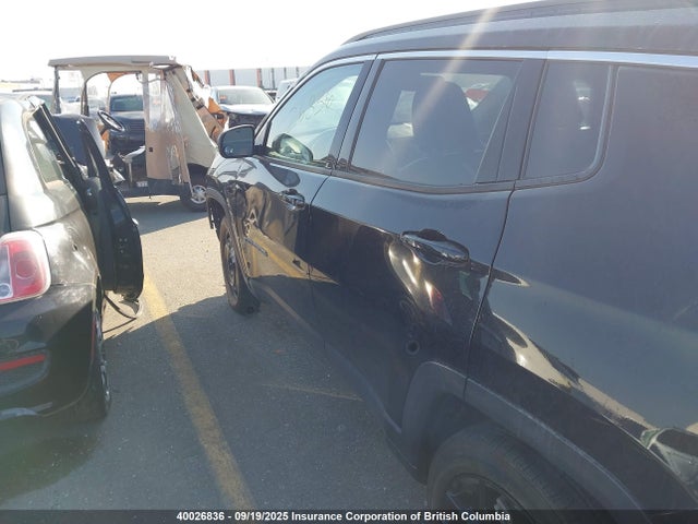 3C4NJDBB7JT114056 Jeep Compass