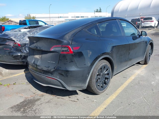 7SAYGDEE1NF385266 Tesla Model Y