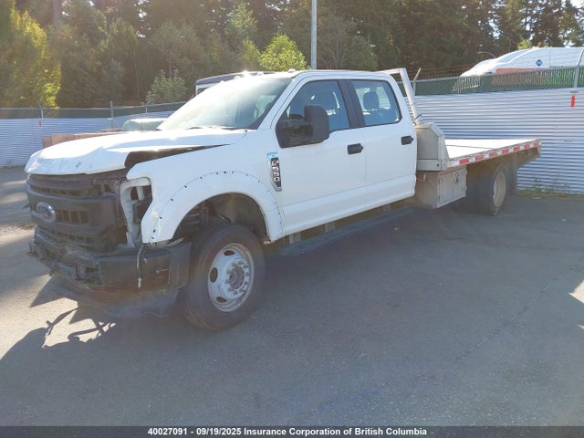 Ford F-550 2020 1FD0W5HN4LEE39135 Image 2