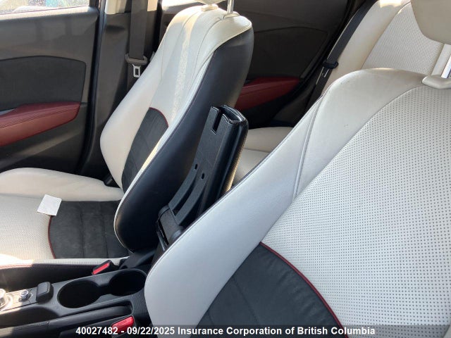 Mazda pe 2016 JM1DKFD77G0136030 Image 9