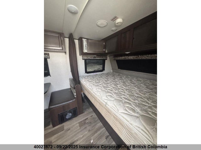 1UJBJ0AJ7J77J0437 Jayco 2018