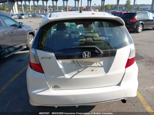 2010 Honda Fit მანქანა იყიდება აუქციონზე, vin: JHMGE8H54AC803245, აუქციონის ნომერი: 40027637