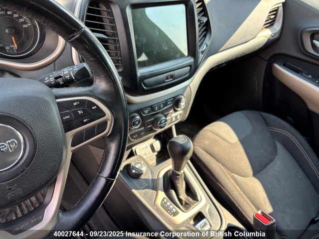 40027644 :رقم المزاد ، 1C4PJMCS4HD215479 vin ، 2017 Jeep Cherokee Latitude مزاد بيع